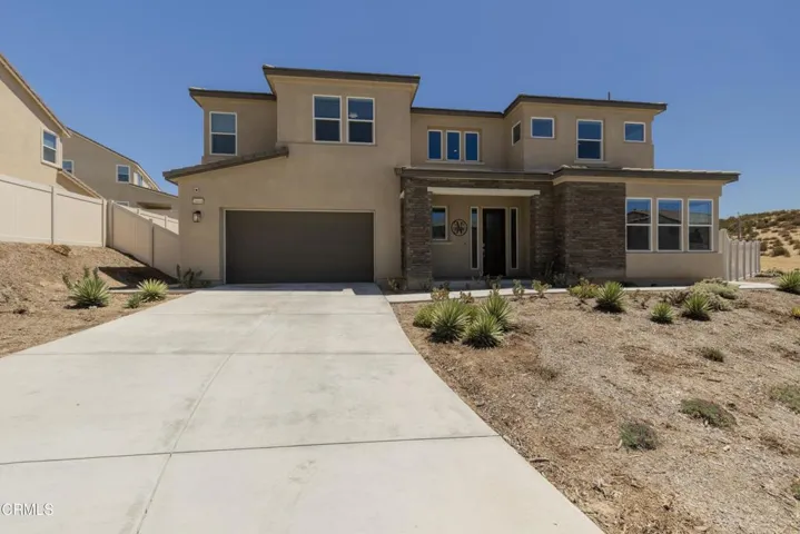 02_front_exterior_1
