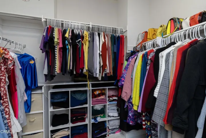 42_closet_1
