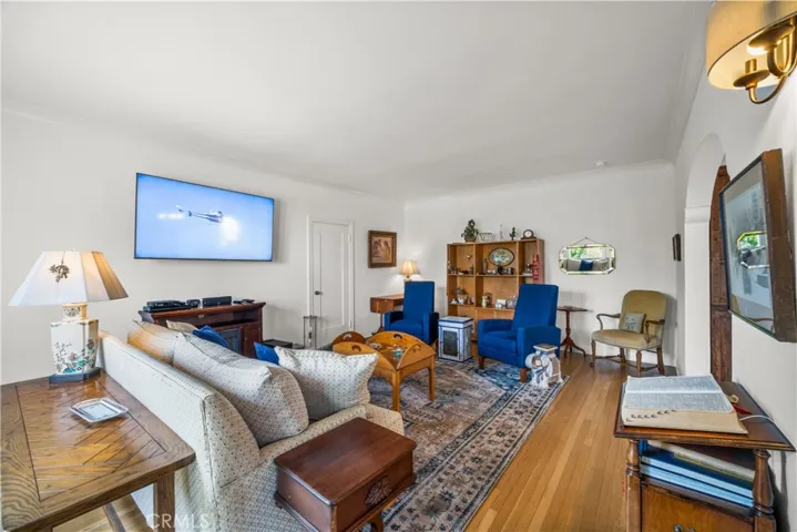 1245 S Hudson Avenue, Los Angeles, California 90019