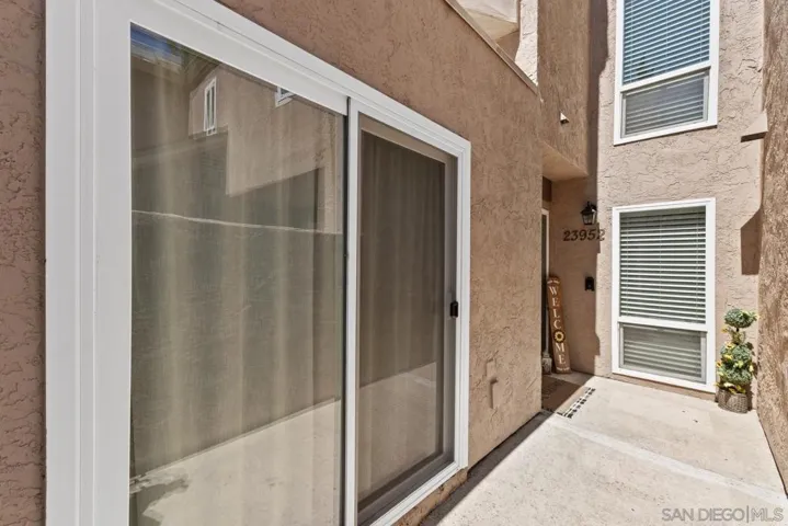 23952 Green Haven, Ramona, California 92065