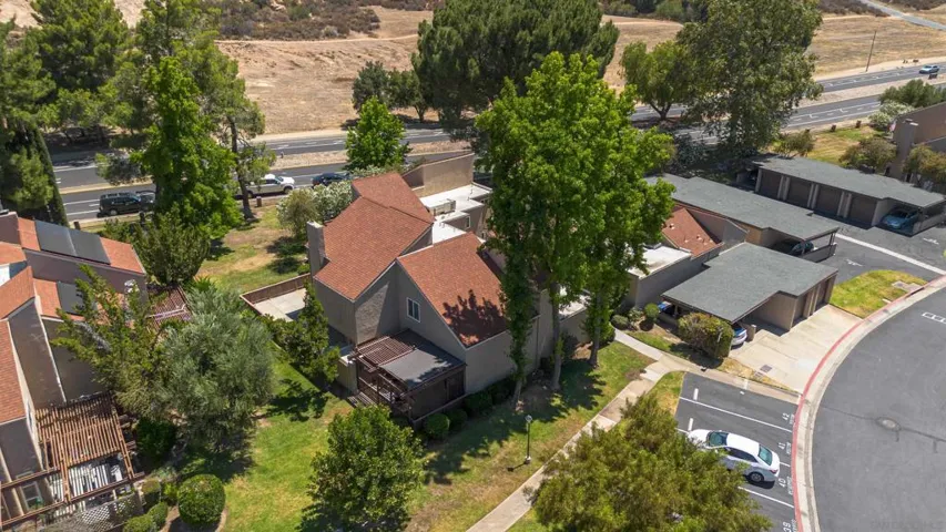 23952 Green Haven, Ramona, California 92065