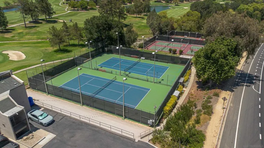 23952 Green Haven, Ramona, California 92065