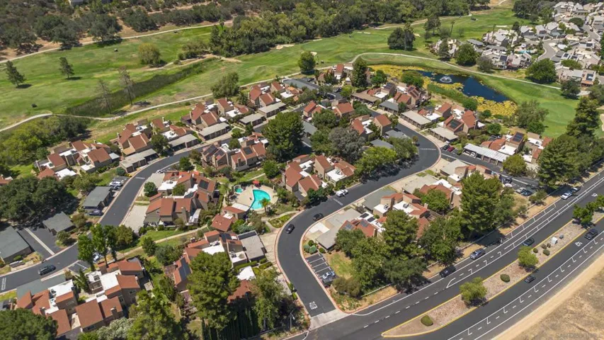 23952 Green Haven, Ramona, California 92065