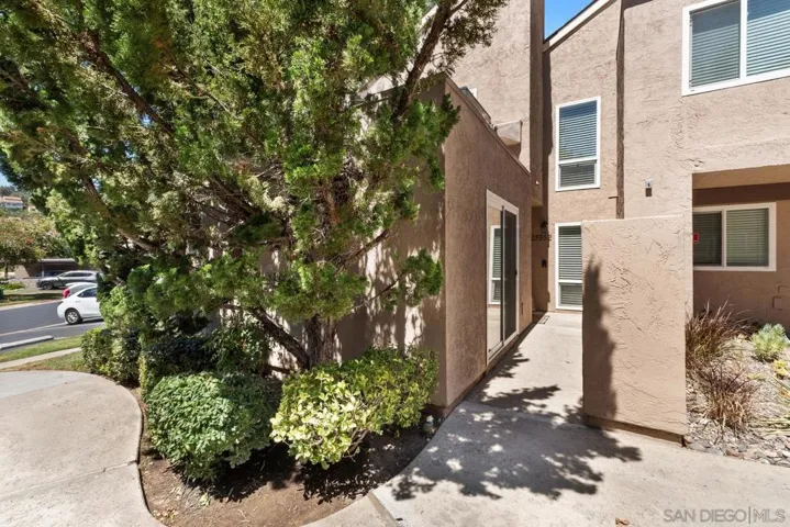 23952 Green Haven, Ramona, California 92065