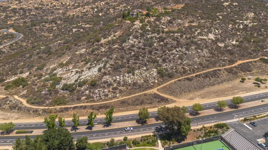 23952 Green Haven, Ramona, California 92065