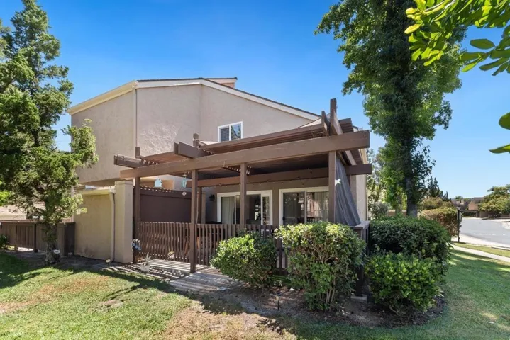 23952 Green Haven, Ramona, California 92065