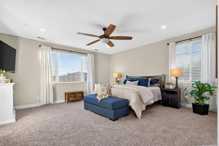 2077 Del Rincon Place, Escondido, California 92026