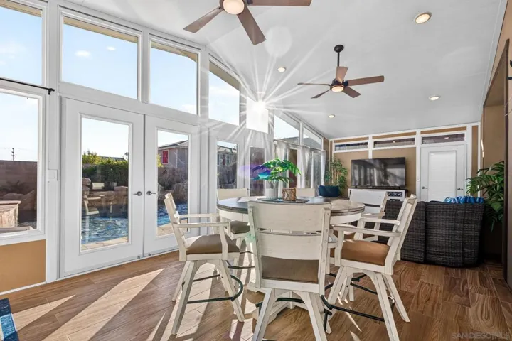 2077 Del Rincon Place, Escondido, California 92026