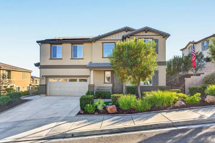 2077 Del Rincon Place, Escondido, California 92026