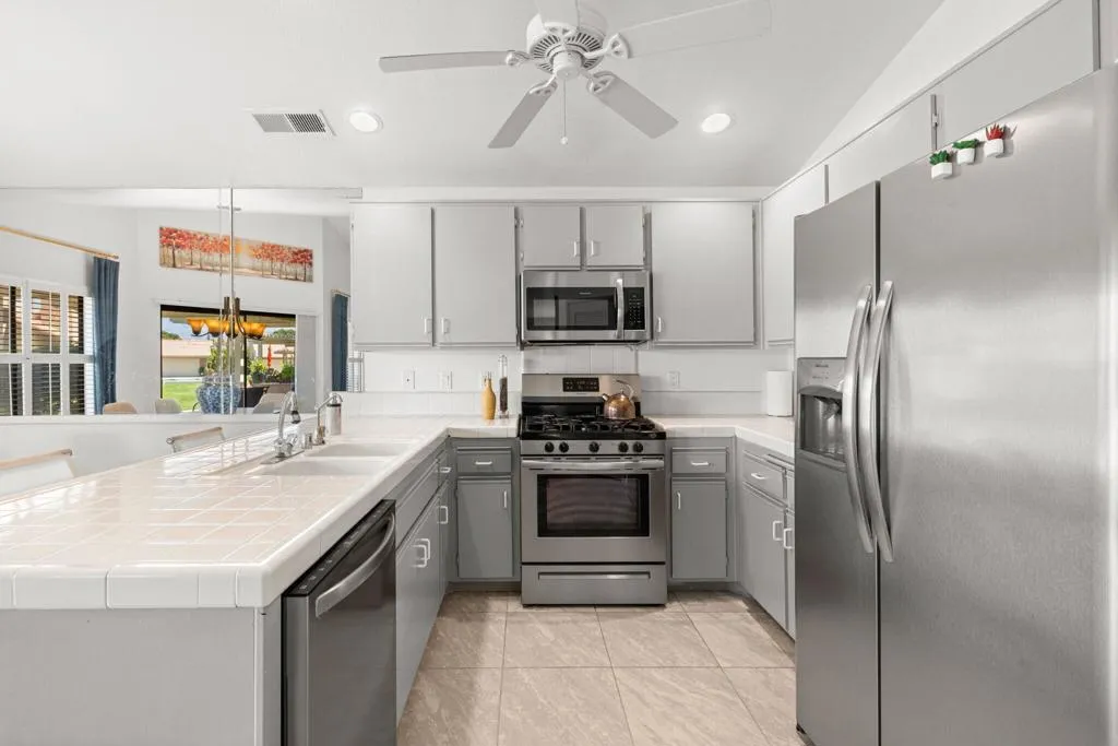 25-web-or-mls-249A4900