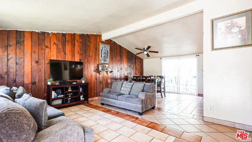 19037 Wellhaven Street, Santa Clarita, California 91351 — photo 4