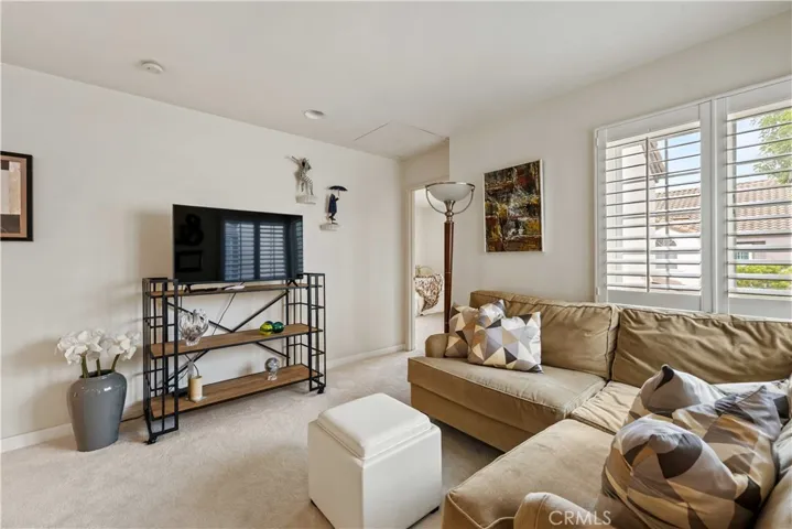 Loft seperates the 2 bedrooms.