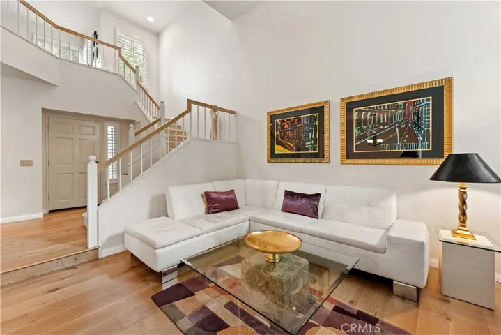 Spacious Livingroom. Upstairs is the Loft.