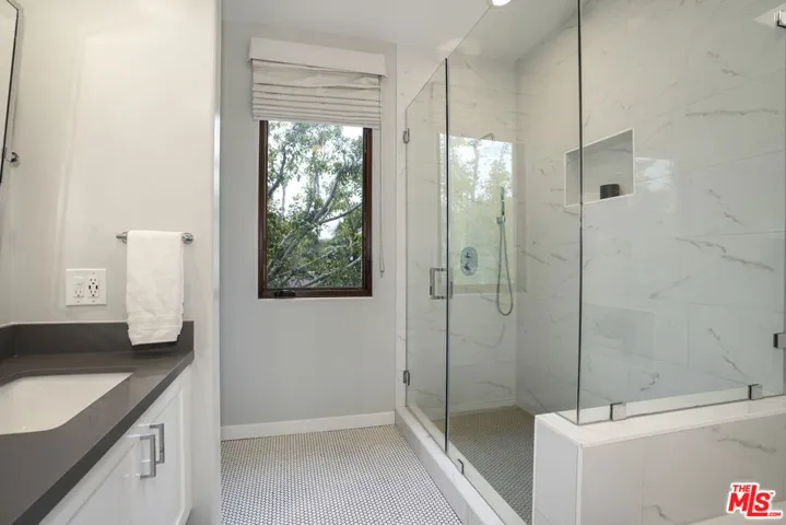 2011 Idaho Avenue, Santa Monica, California 90403
