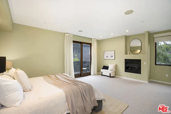 2011 Idaho Avenue, Santa Monica, California 90403