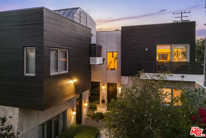 2011 Idaho Avenue, Santa Monica, California 90403
