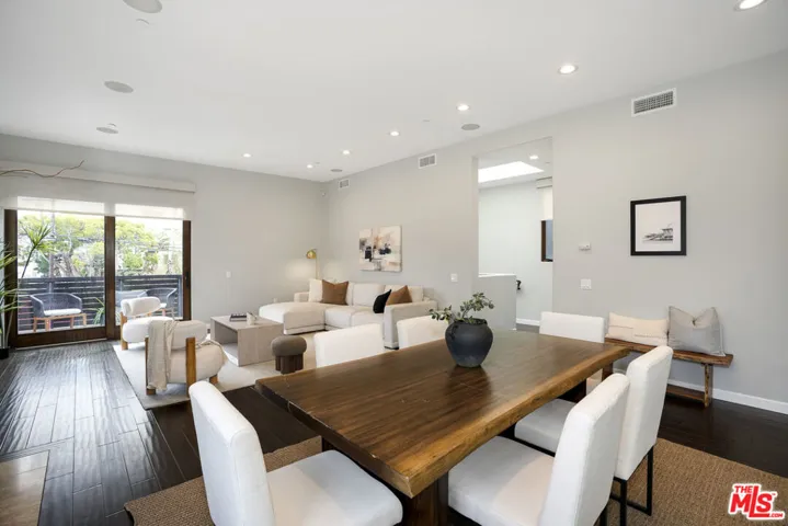 2011 Idaho Avenue, Santa Monica, California 90403