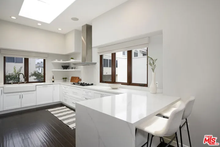 2011 Idaho Avenue, Santa Monica, California 90403