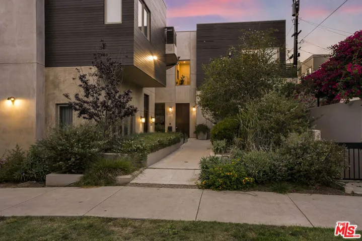 2011 Idaho Avenue, Santa Monica, California 90403