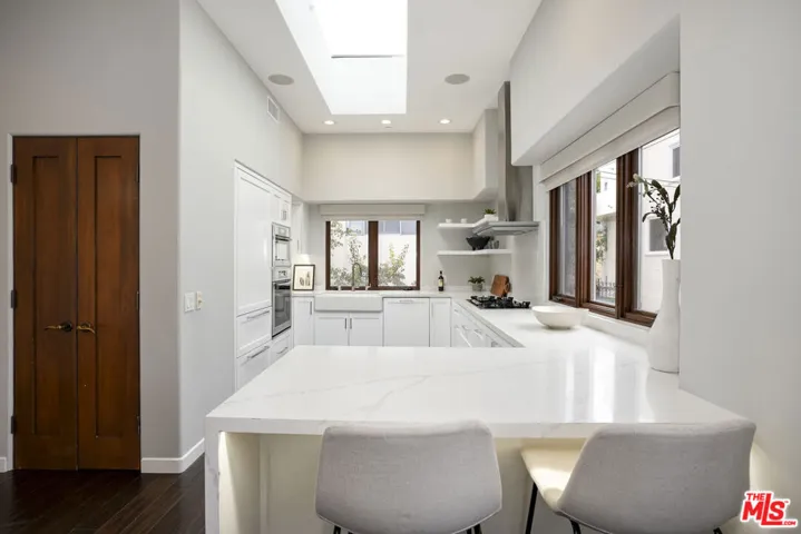 2011 Idaho Avenue, Santa Monica, California 90403