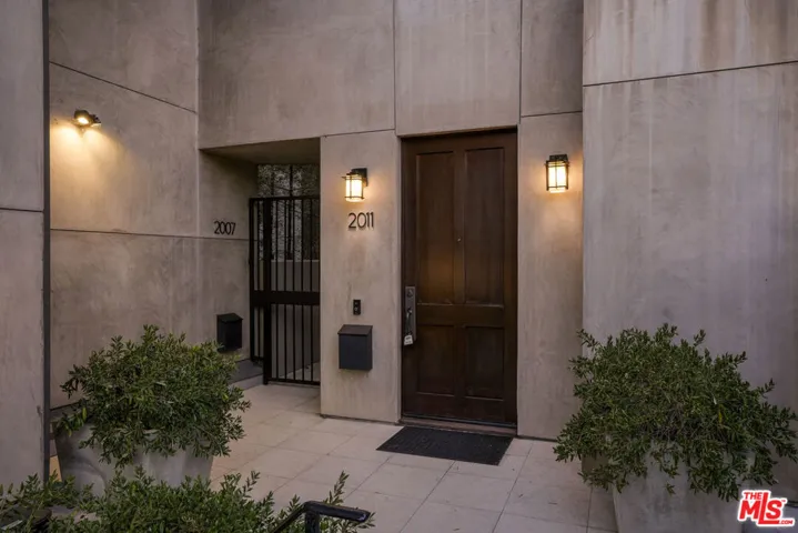 2011 Idaho Avenue, Santa Monica, California 90403