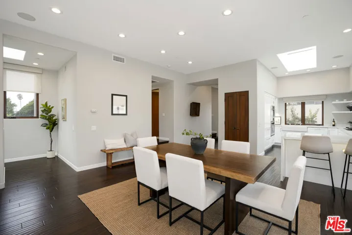 2011 Idaho Avenue, Santa Monica, California 90403