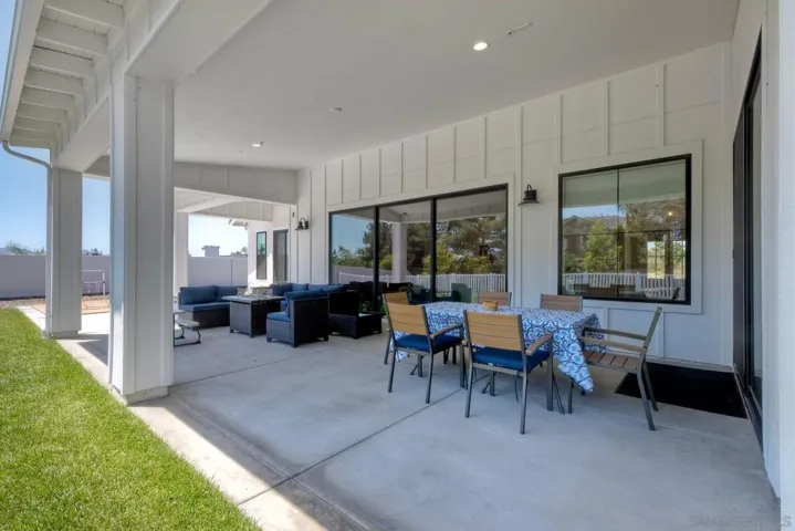 655 Hamilton Lane, Escondido, California 92029