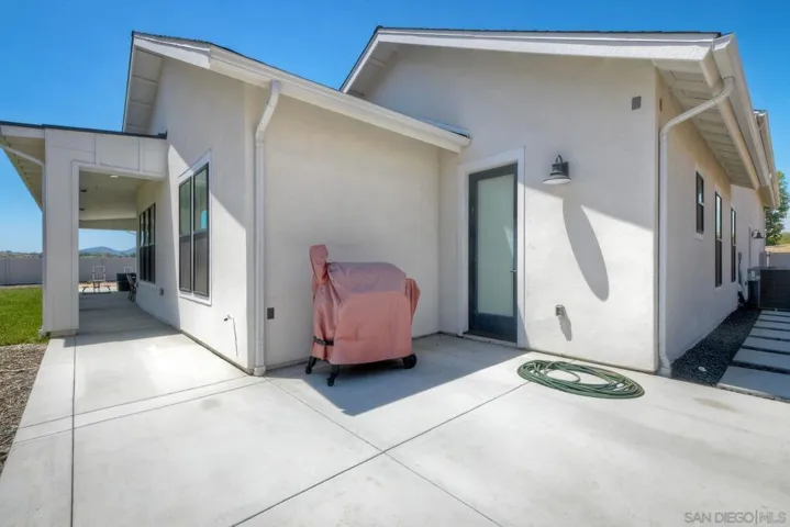 655 Hamilton Lane, Escondido, California 92029