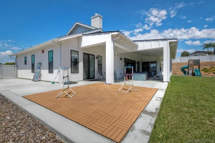 655 Hamilton Lane, Escondido, California 92029
