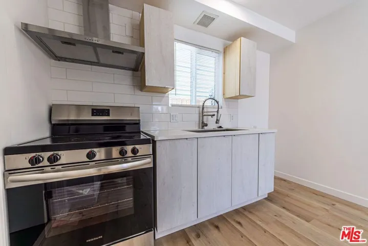 4626 Wall Street, Los Angeles, California 90011