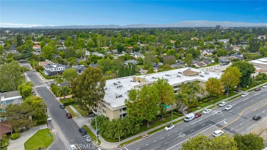 5009 Woodman Avenue 108, Sherman Oaks, California 91423
