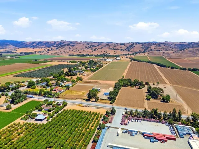 3065 Pacheco Pass Highway, Gilroy, California 95020
