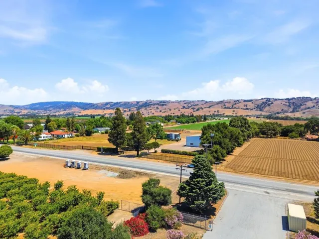 3065 Pacheco Pass Highway, Gilroy, California 95020