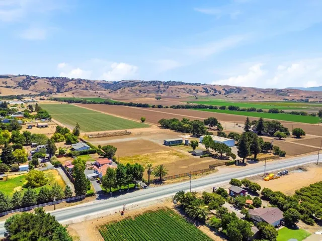 3065 Pacheco Pass Highway, Gilroy, California 95020