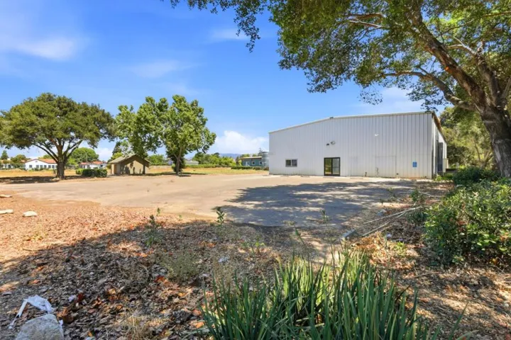 3065 Pacheco Pass Highway, Gilroy, California 95020
