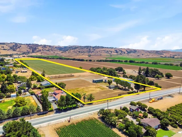 3065 Pacheco Pass Highway, Gilroy, California 95020