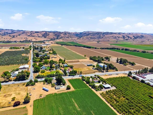 3065 Pacheco Pass Highway, Gilroy, California 95020