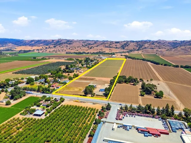 3065 Pacheco Pass Highway, Gilroy, California 95020