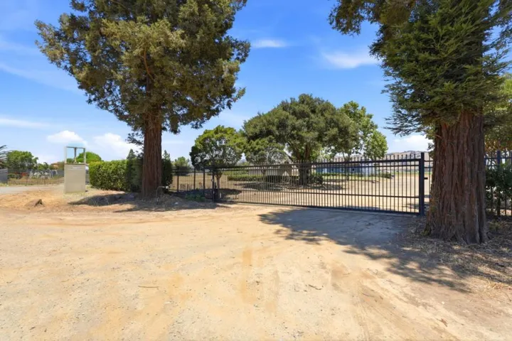 3065 Pacheco Pass Highway, Gilroy, California 95020