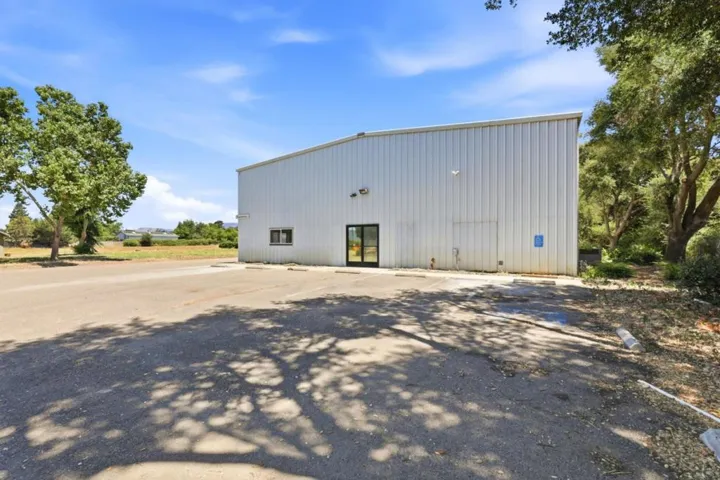 3065 Pacheco Pass Highway, Gilroy, California 95020