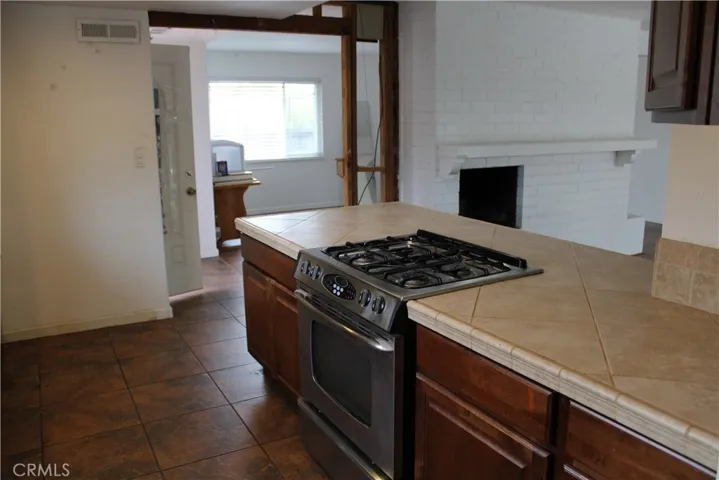 2306 Redlands, Newport Beach, California 92660
