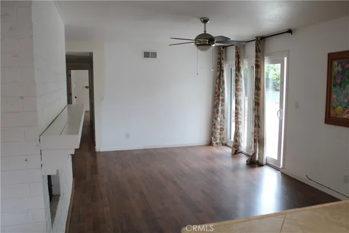 2306 Redlands, Newport Beach, California 92660