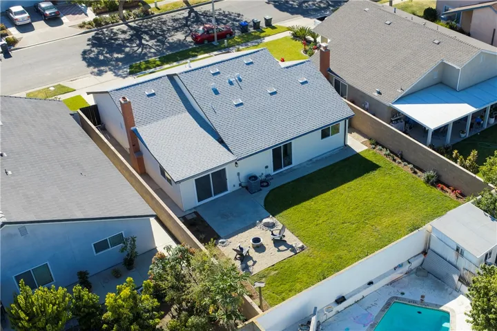 3209 S Diamond, Santa Ana, California 92704