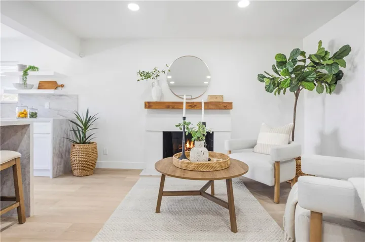 3209 S Diamond, Santa Ana, California 92704
