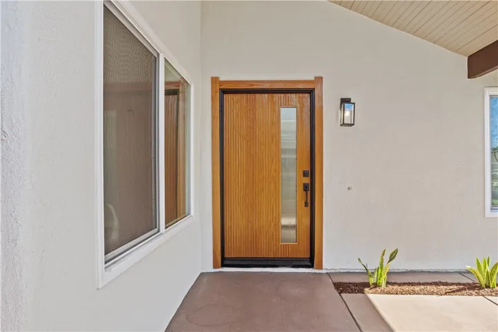 3209 S Diamond, Santa Ana, California 92704