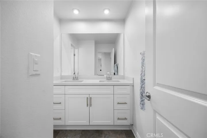 16069 Narni Lane, Fontana, California 92336
