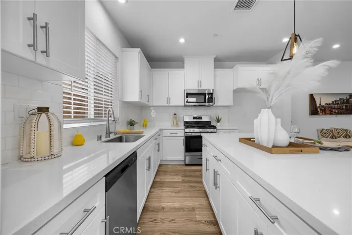 16069 Narni Lane, Fontana, California 92336