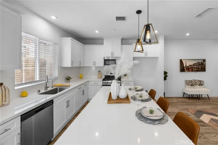16069 Narni Lane, Fontana, California 92336
