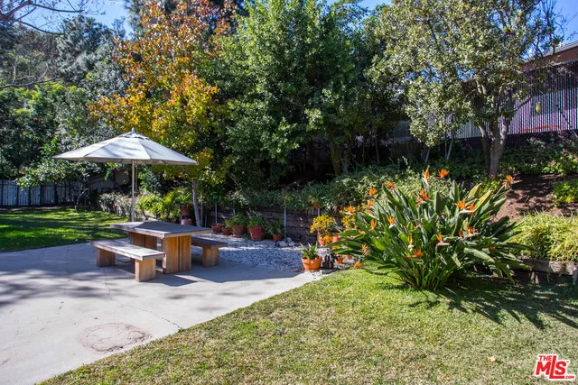 7561 Lolina Lane, Los Angeles, California 90046