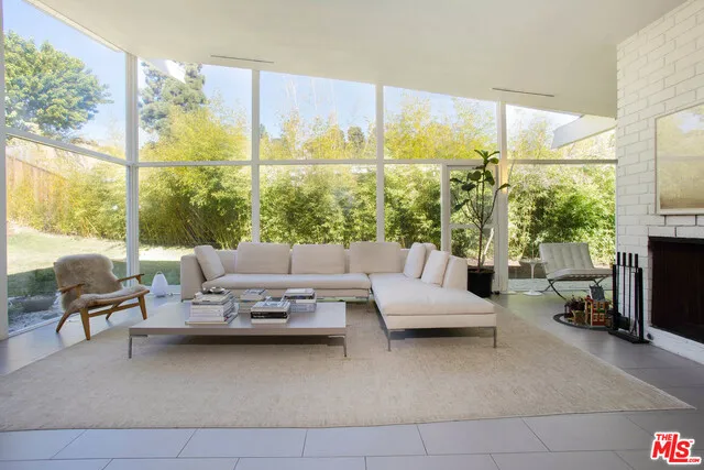 7561 Lolina Lane, Los Angeles, California 90046